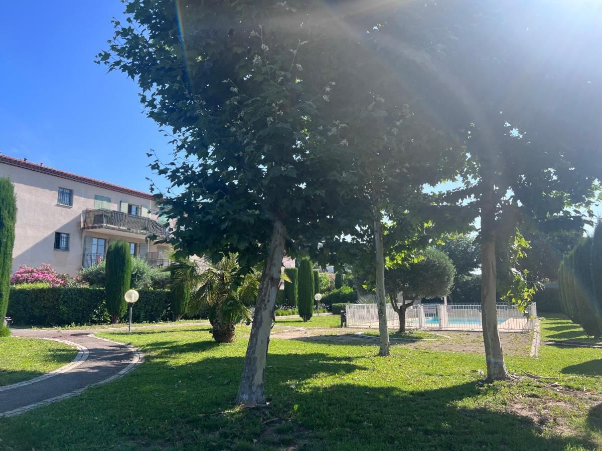 Appartement T2 Avec Jardin Prive, Piscine Et Barbecue Lorgues Eksteriør bilde